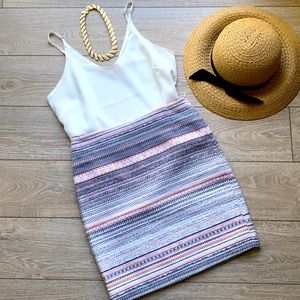 Tribal print skirt pastel gray/coral size 2